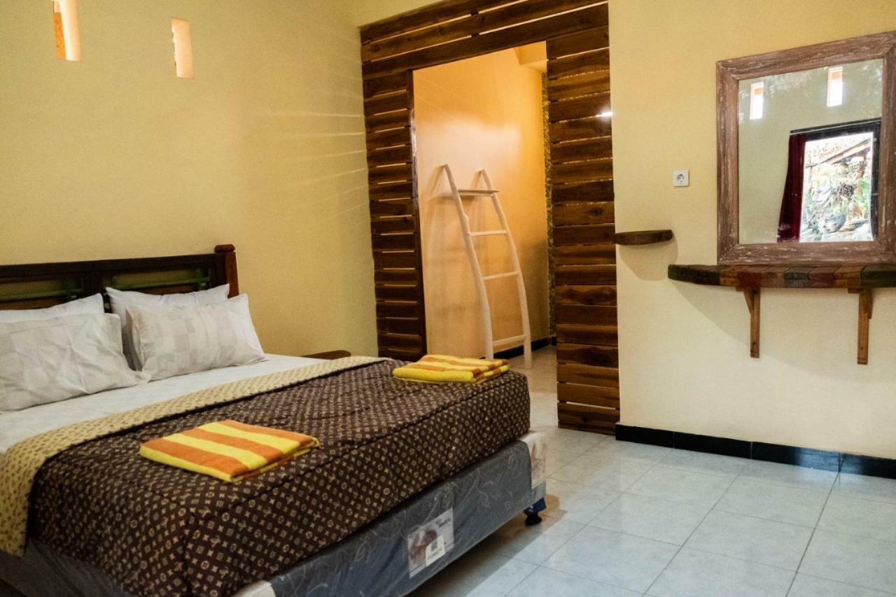 Sunrise Lodge & Lounge Singaraja  Ngoại thất bức ảnh