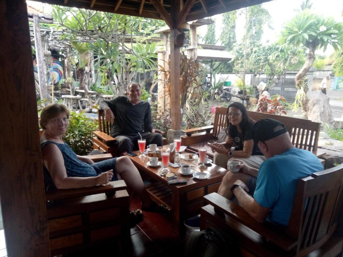Sunrise Lodge & Lounge Singaraja  Ngoại thất bức ảnh