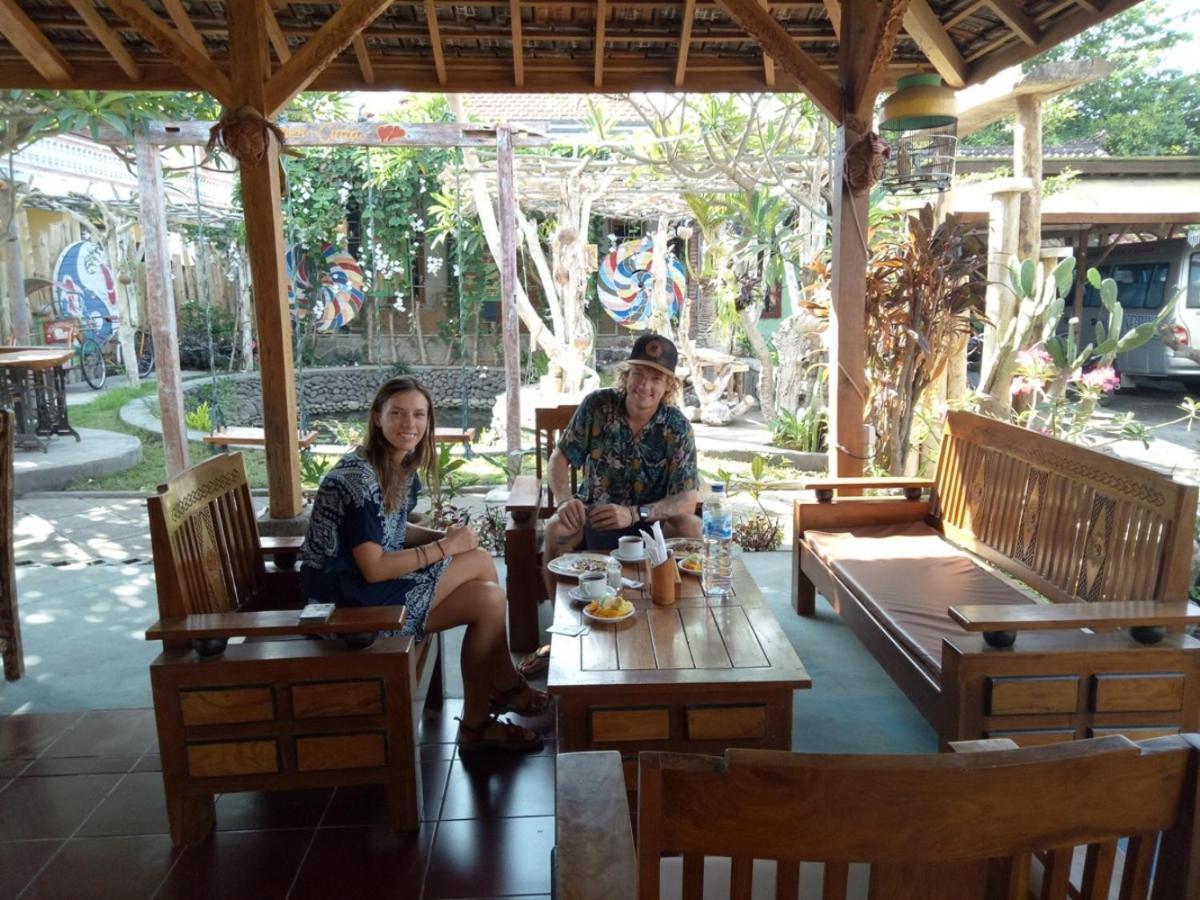 Sunrise Lodge & Lounge Singaraja  Ngoại thất bức ảnh